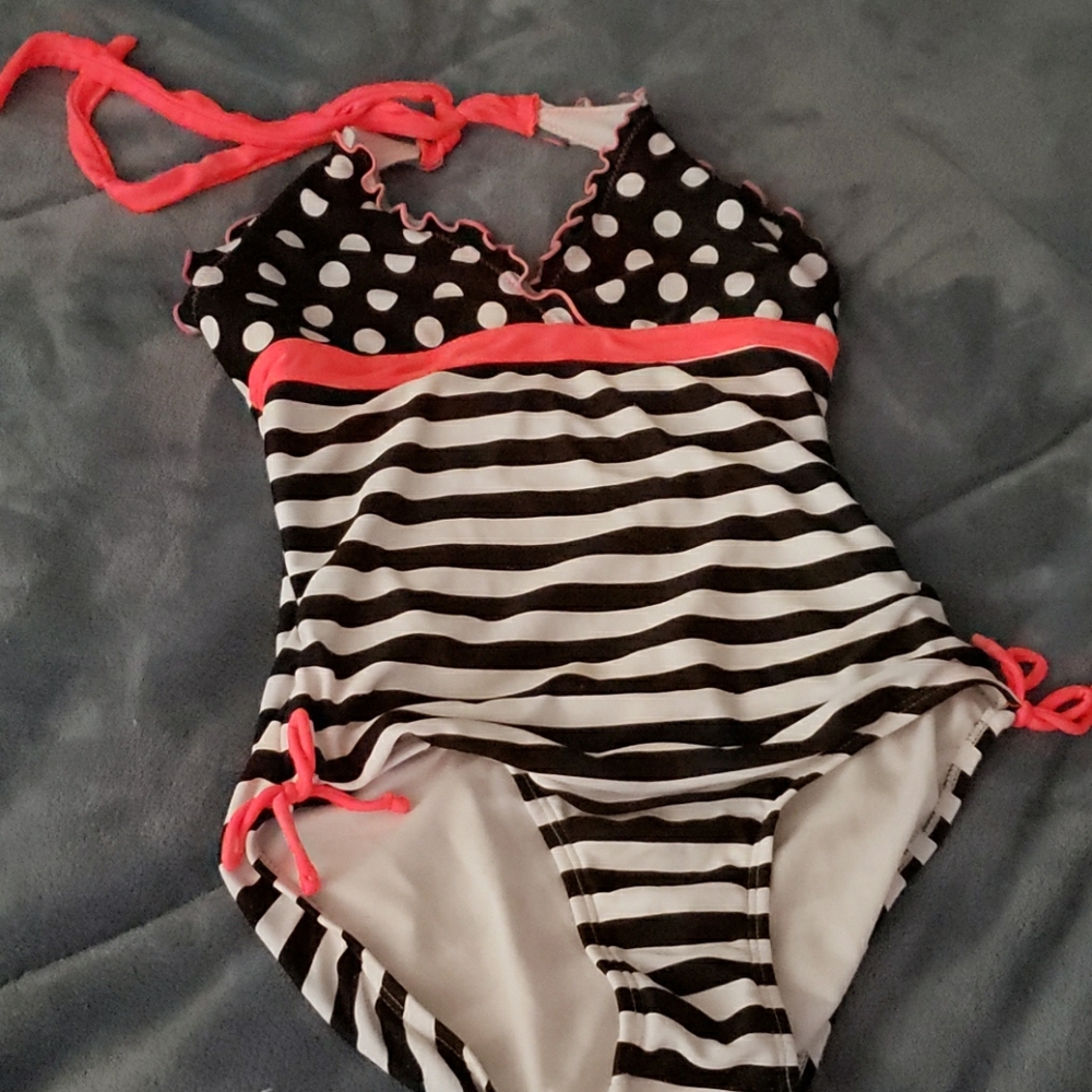 A one peice, girls swimsuit